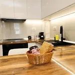 Vlora1apartamentvacation 公寓 *